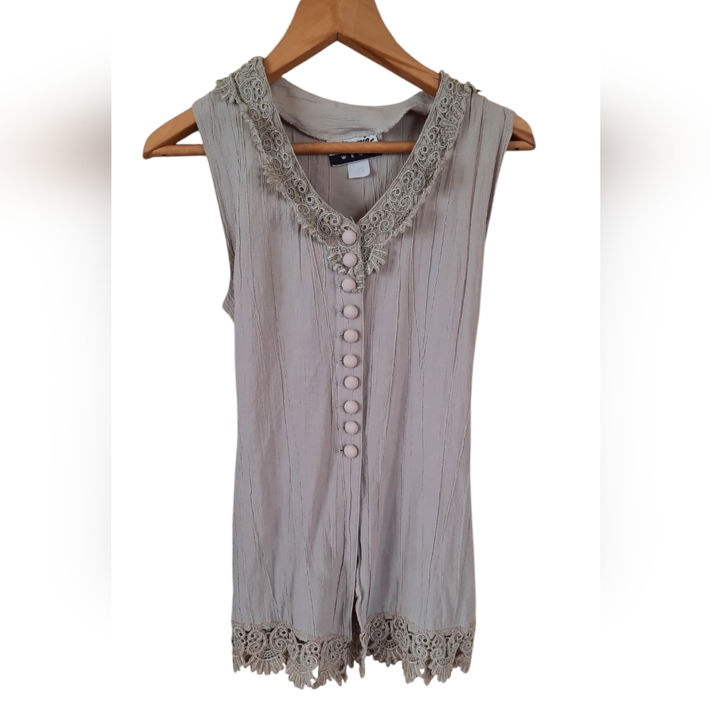 Vintage Button down vest tank top lace
